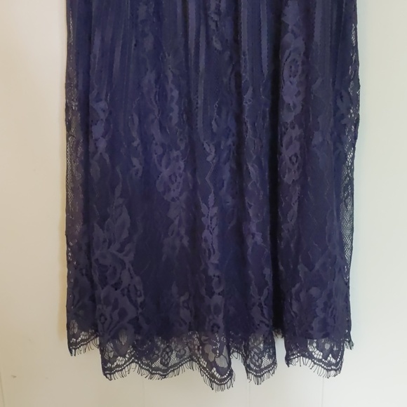 Lace Party Dress 👗 - Picture 4 of 5